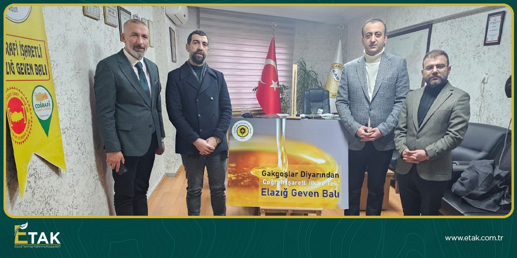 etak_23's tweet photo. Yönetim Kurulu Başkanımız Sn. @Kbeyarslan , Denetim Kurulu Başkanımız Ersoy Alemdar ve Elazığ TSO Yönetim Kurulu Üyesi ve Yönetim Kurulu Başkan Vekilimiz Sn. @m_balogullari Elazığ İli Arı Yetiştiricileri Birliği Başkanı Sn. Fırat Canbay'ı makamında ziyaret etti. https://t.co/VyMgi6VOBp