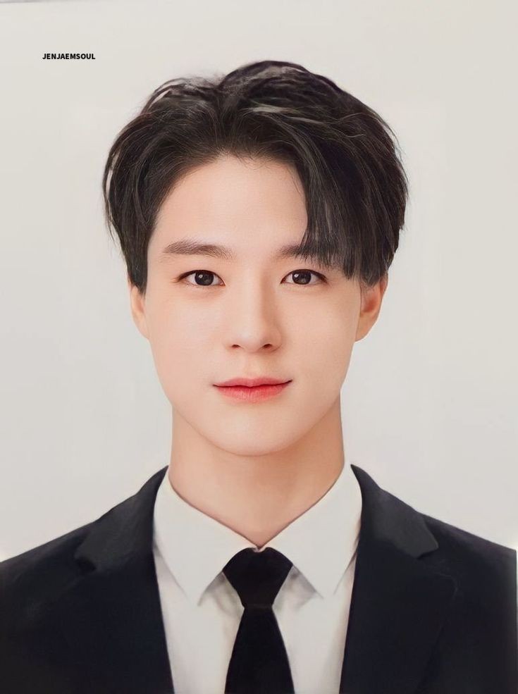 ;cherish
"Kalo sekarang kita cuma praktek nikah, tapi nanti di masa depan kita nikah beneran."

–Lee Jeno lokal AU. 
by: Zyeei.