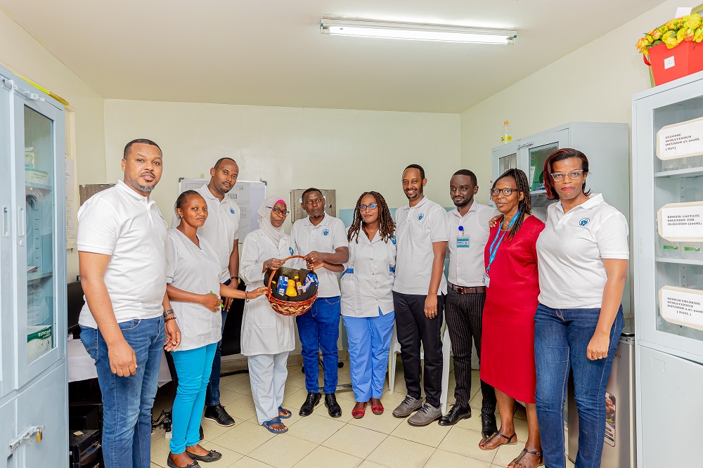 Migisha's tweet photo. The Intersection of Corporate Social Responsibility and #DigitalMarketing
➡️https://t.co/SbGHsYbHwk
#CSR #CSRstorytelling
📸: @SanlamRwanda https://t.co/1BDXZtVzps