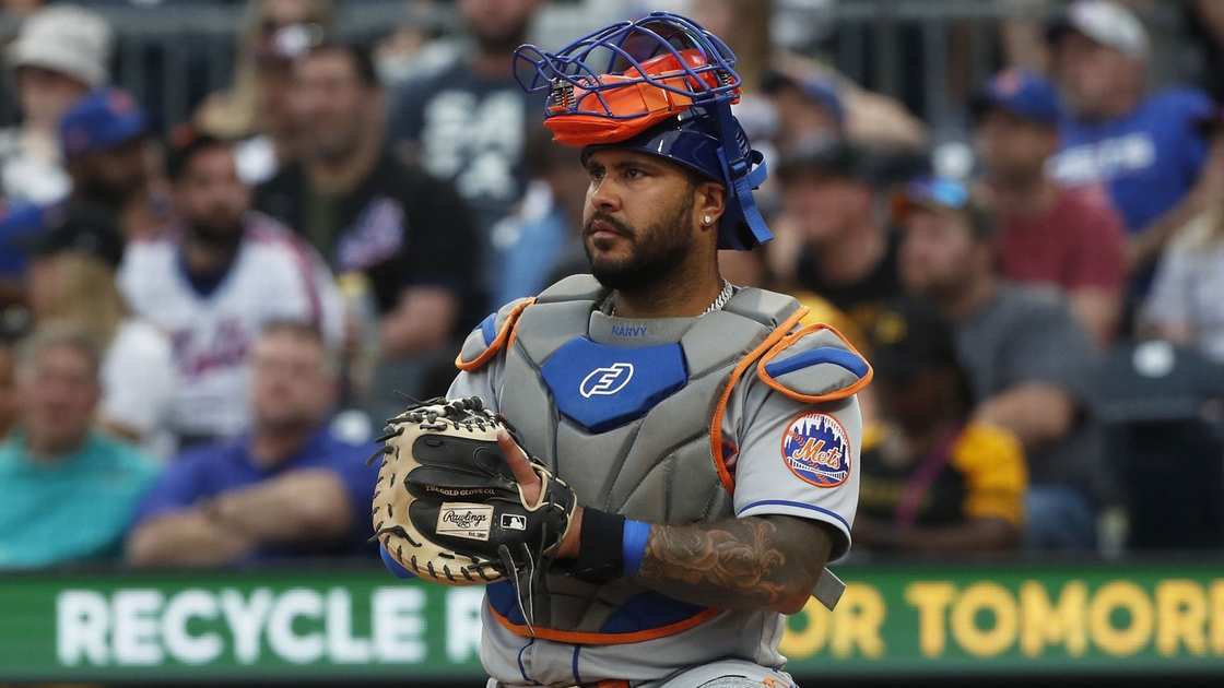SNYtv's tweet photo. The Mets are reportedly open to trading Omar Narváez https://t.co/PG7o89wUhg https://t.co/MW9cykzVd8