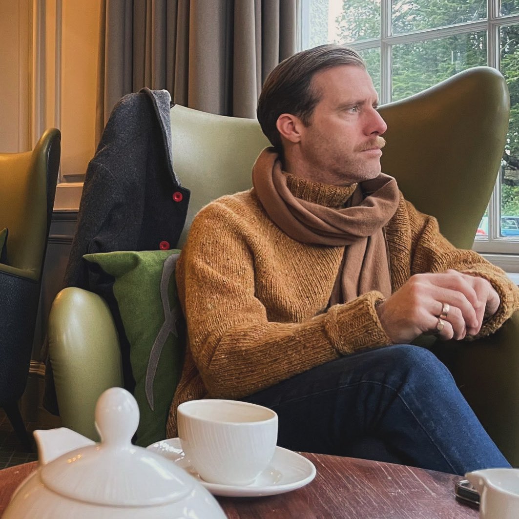 mal_troon's tweet photo. Today I submitted my final thesis for Viva examination and didn’t drink booze for 4 years. This pic shows me reflecting on those milestones* 
*It doesn’t, it’s just an excuse to stick a pic of me on ‘tinternet where @georginatroon and I got married. https://t.co/O7MGRWbw3f