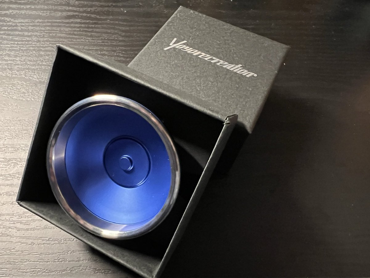 moon_angel14's tweet image. 今日まさかの新色ラッシュからの、アノマリー復活⸜(* ॑꒳ ॑* )⸝☆復٩(ˊᗜˋ*)و活☆
ずっと触ってみたかったけど、今日出会えるとは思っていなかったので、
究極サプライズになりました🎉
いい色😊
今回の新色は他の機種もみんなやばかった🤦‍♀️

#にゐる #yyr