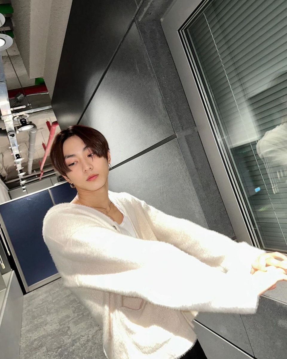 ENHYPENPeru's tweet photo. ❪ FOTOS ❙ 240104 ❫ @ENHYPEN_members

Actualización en Instagram de #JUNGWON #정원
➨ 💡(1)

#ENHYPEN #엔하이픈  
© ENHYPENPeru 🐝 https://t.co/2BHdVPLFmr
