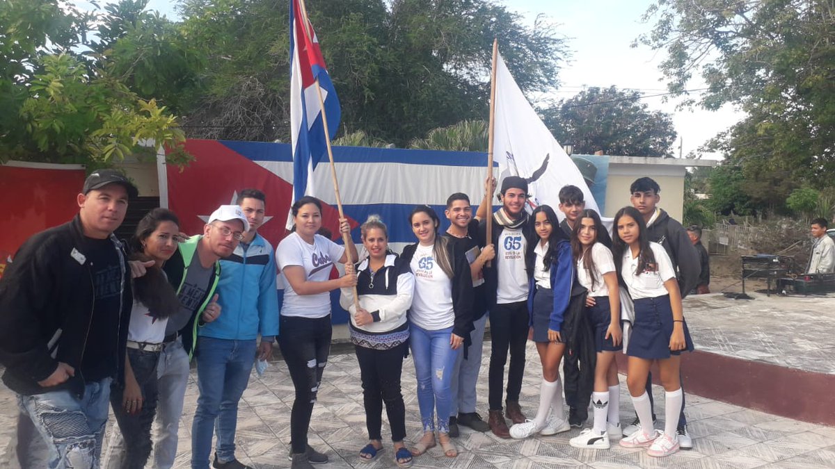 Ya nuestra bandera del #JuvenilMartiano está en Las Tunas, #Camagüey espera la llegada de la Caravana de la Libertad con la nueva bandera del MJM a bordo, por vez primera una bandera del movimiento de los martianos jóvenes 
#35MJM #SúmateANosotros ❤️🇨🇺