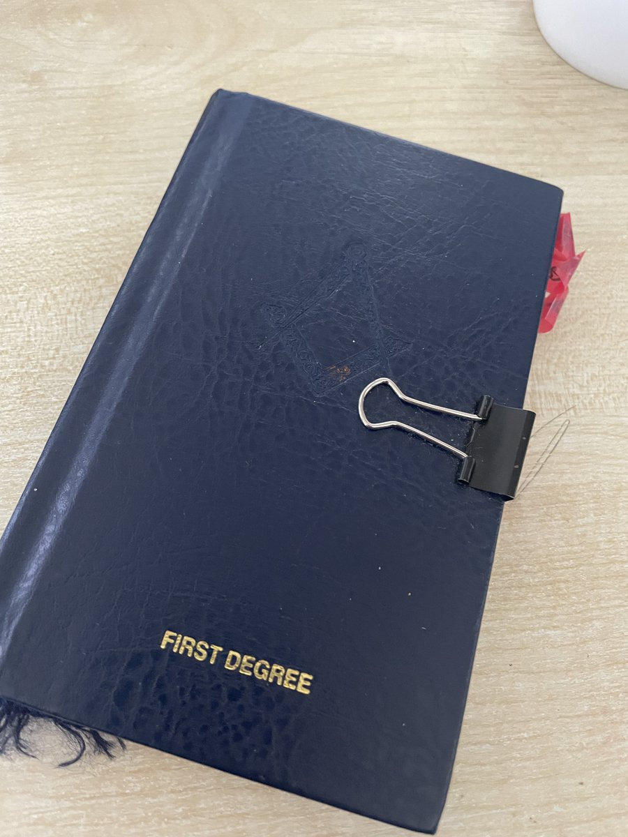 RoundMat's tweet image. As Senior Warden, the journey to the chair has begun in earnest. I'm really trying to get the WM ritual right and I do have a few months - but there is LOTS! Any tips #Brethren #SeniorWarden