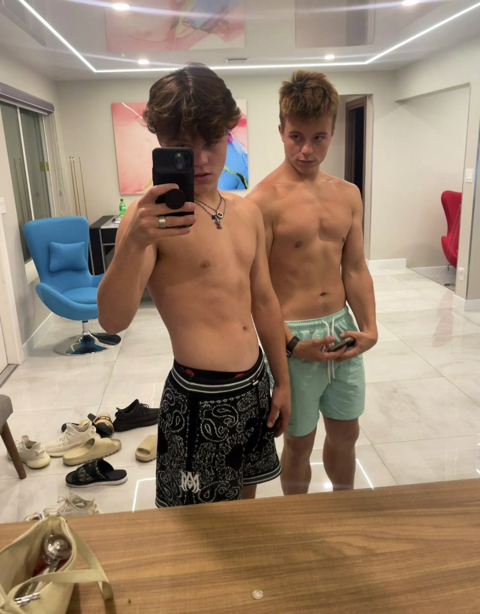 jack_priva's tweet photo. If beauty were time, you'd be an eternity. https://t.co/DvNL4XaWPQ 
#Fitness https://t.co/9vwMQermjd