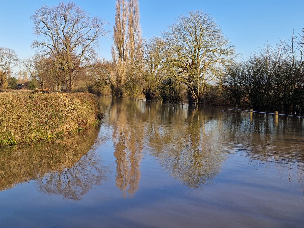 ‼️THREAD | Major incident declared due to flooding along the River Trent

Nottinghamshire and Nottingham Local Resilience Forum has declared a major incident due to rising river levels on the River Trent and the flooding and future flooding in the area, caused by #StormHenk. 👇