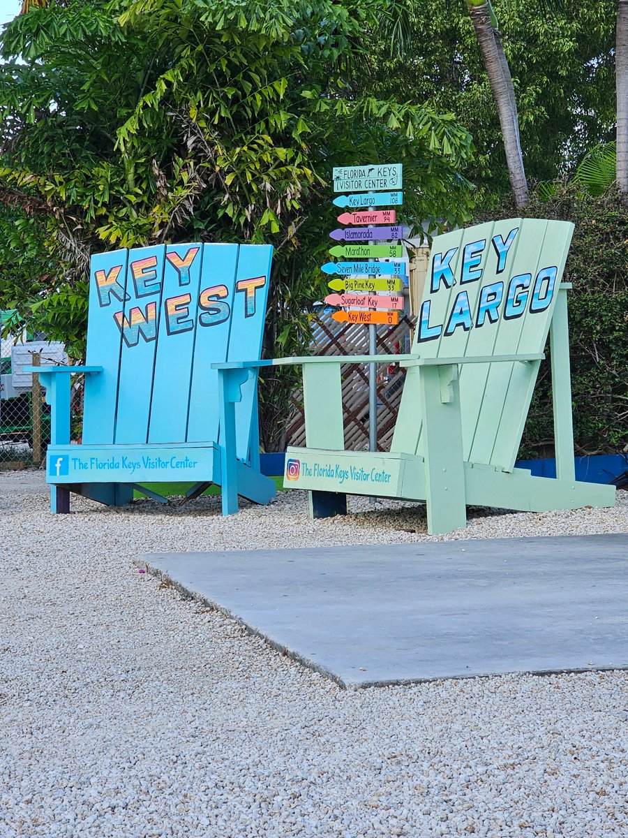 🪑🏝️ Who's captured their perfect Florida Keys moment lounging in those vibrant Adirondack chairs at the Key Largo Visitor Center? Share your snapshots and stories! 📸🌞🐬 #KeyLargoChairs #KeyLargo #VacationMemories #IslandLife  #FloridaKeysVisitorCenter #AdirondackChairs 🌴😎📷