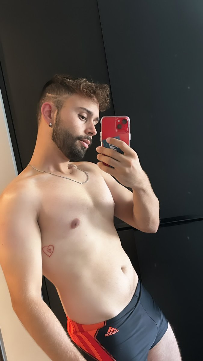 Billie Eyelash tweet media