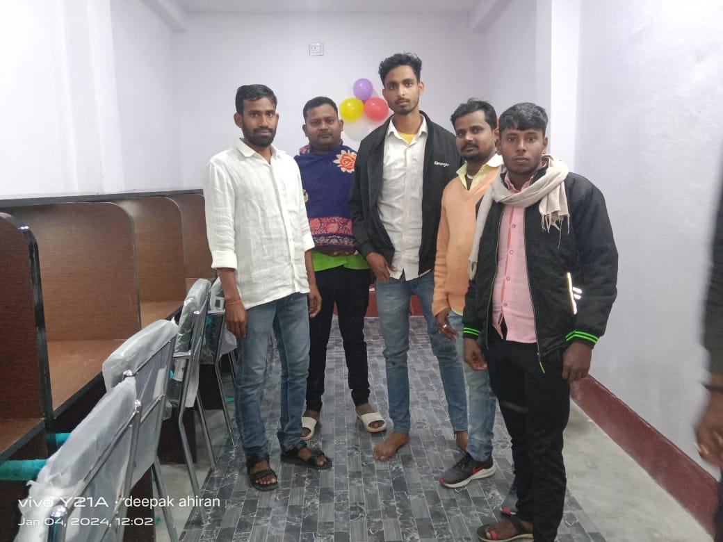 RjdRavi's tweet photo. आज डोभी प्रखण्ड के ग्राम कोठवारा मे 
ज्ञान दीप लाइब्रेरी का शुभारंभ किया गया 
जो युवा पीढ़ी में पढ़ाई की रुचि रखते हैं. वह लाइब्रेरी में आकर आसानी से अध्ययन करें और देश को मजबूती प्रदान करने के लिए अपना सहयोग दे. इस तरह की लाइब्रेरी राज्य के हर गांव और शहर में होनी चाहिए https://t.co/jA1cpiK9sP