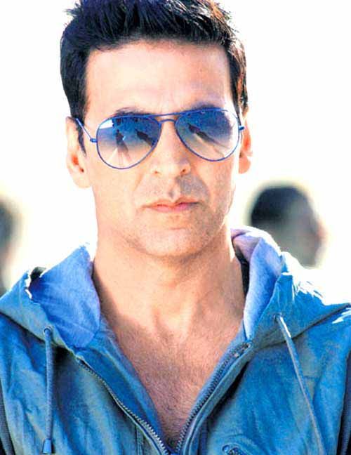 AkkiPintu's tweet photo. Top 10 upcoming movies of India's most handsome man #AkshayKumar.
1.#VedatMaratheVeerDaudleSaat
2. #BadeMiyanChoteMiyan
3. #Welcom3
4. #Startup
5. #SooraraiPottru
6. #SkyForce
7. #Housefull5
8. #SinghamAgain
9. #Herapheri3
10. #Shankara https://t.co/WBROC4wcwl