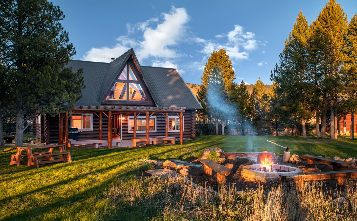 BandBConsultus's tweet photo. Marcus Berg @BergUAP1 Shares His #BedandBreakfast #HospitalityPhotography Wisdom https://t.co/7pJDyYFzcs https://t.co/NBTTMbaeME