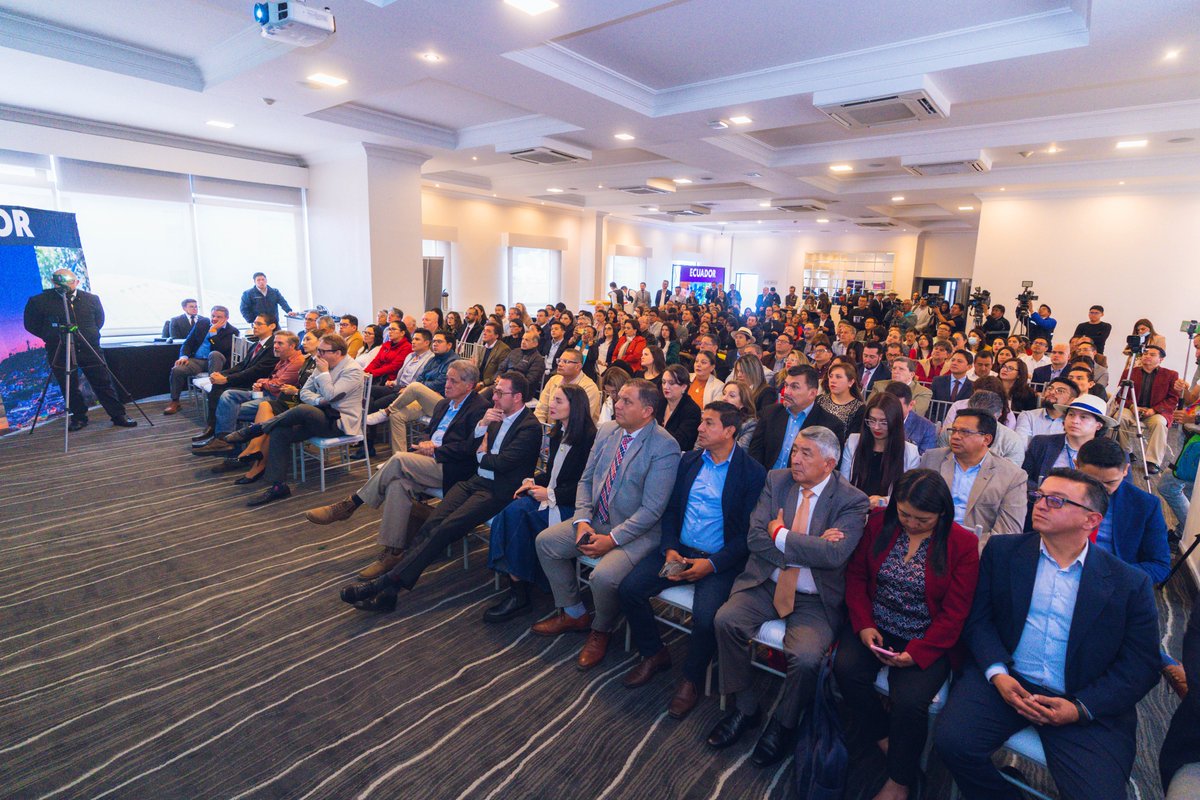 TurismoEc's tweet image. El ministro @NielsOlsenP presentó el Plan de Turismo 2024 a los gremios de nuestro sector, academia, Gobiernos Autónomos Descentralizados e instituciones públicas y privadas, para socializar las acciones que se ejecutarán en este año y así continuar impulsando nuestra industria🧵