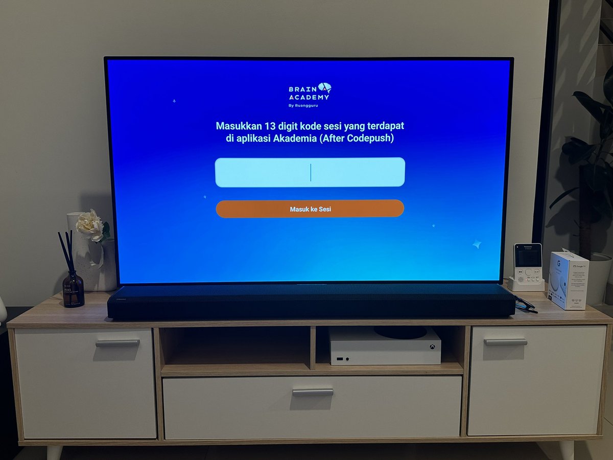 2022: Explore RN/Flutter/KMM with <a href="/andhikayuana/">Andhika Yuana 🇮🇩</a> &amp; team. 
Feb: Ruangguru 1st brownfield RN screen. 
Aug: Started Universal Frontend with <a href="/broerjuang/">Juang Wiantoro</a> &amp; team using <a href="/tamagui_js/">tamagui</a> 

2023: TV app with Universal Frontend - one codebase/UI kit for web, Android, iOS, TV. 2 weeks dev time.