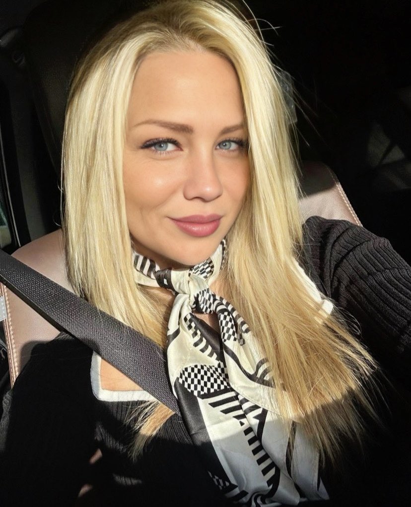 Camille C ®️ tweet media