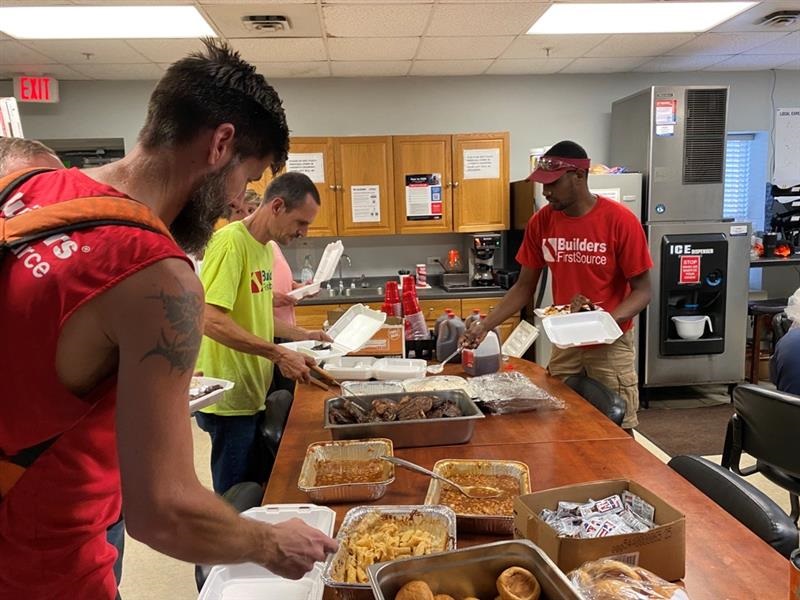 BldrFirstSource's tweet photo. We're thrilled to celebrate the #MiltonFL truss team for achieving an incredible milestone: ONE YEAR accident-free! 💪

This outstanding achievement is a testament to the team's unwavering commitment to #safety. Way to go, Milton location! 👏 https://t.co/pVa8T9HuYJ