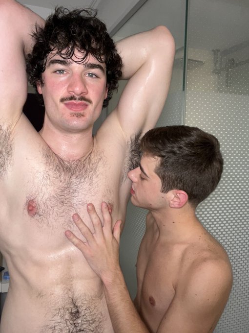 My New Year&rsquo;s resolution is to get even more kinkier this year&hellip; @AceCarter69 https://t.co/bMBOvbEokG