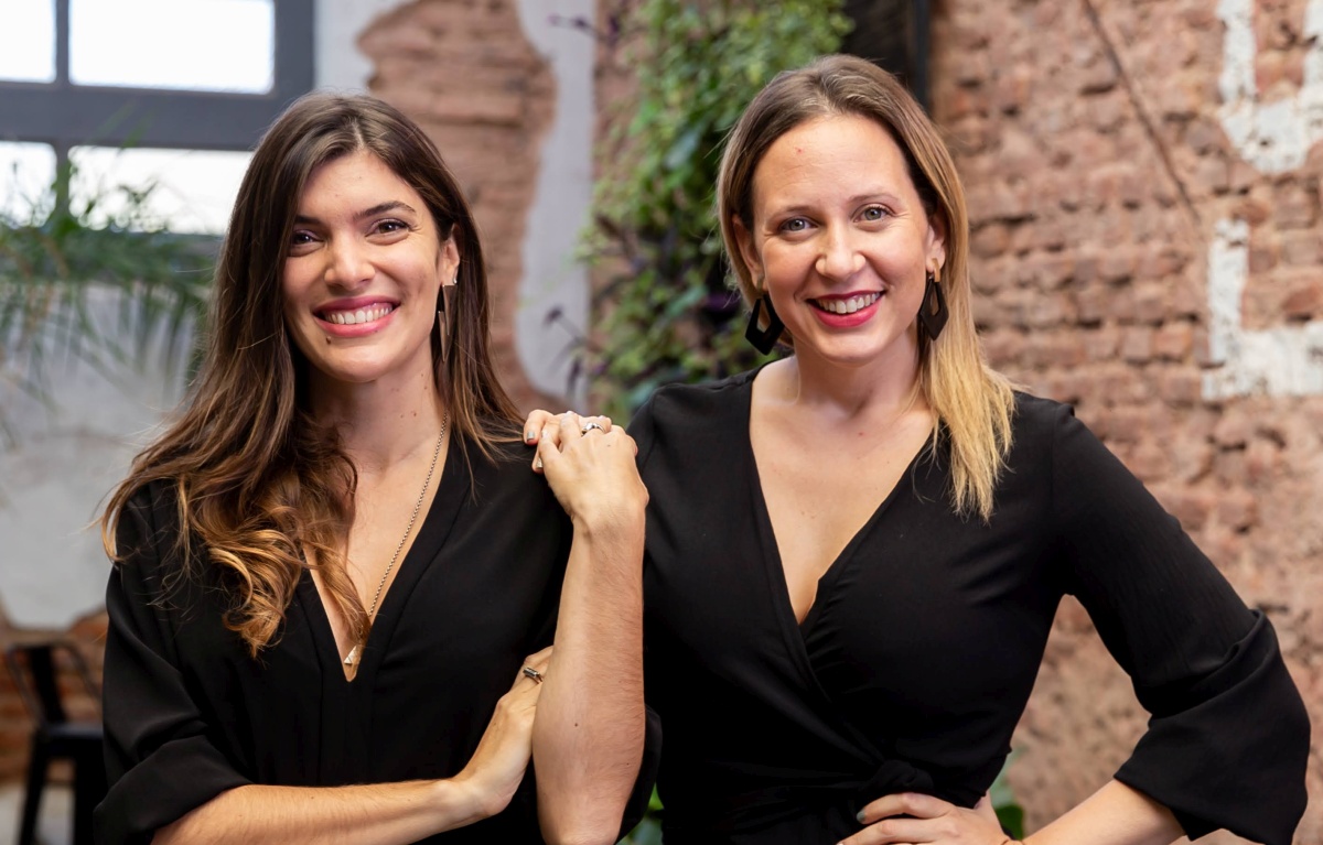 DossierNet's tweet photo. Oír Comunicación: Amistad y aprendizajes de emprender en comunicaciones https://t.co/DdS09oOYAL https://t.co/FB8CULRLwN