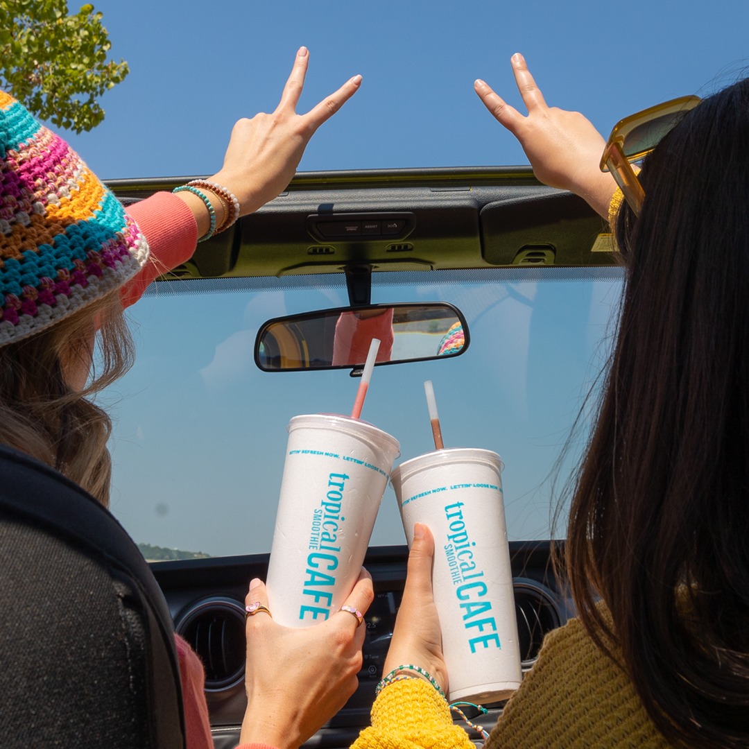 TSUT01's tweet photo. One last Chocolate Truffle Smoothie for the road before 1/9, anyone? 🥤🚙

https://t.co/MbezACgekc

Follow us on Instagram @tropicalsmoothieutah

#Utah #TropicalSmoothieCafe https://t.co/qfKk9h2NpJ