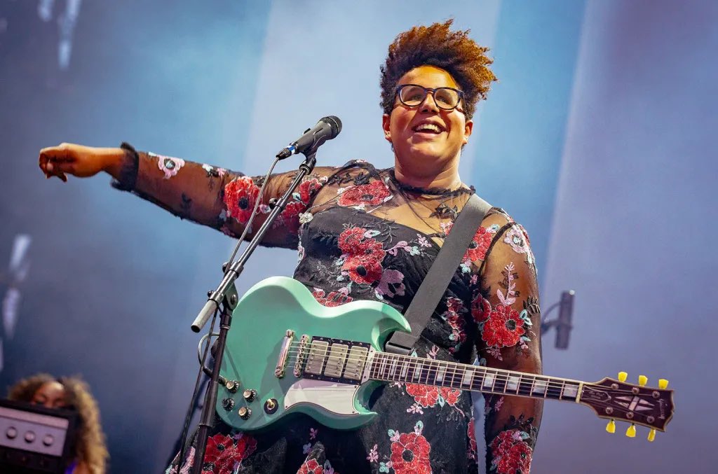cumcore666's tweet photo. @sooperunknown Brittany Howard!! She is probably best known for Alabama Shakes but her solo project Thunderbitch is so good. https://t.co/VjiRXGTjWi