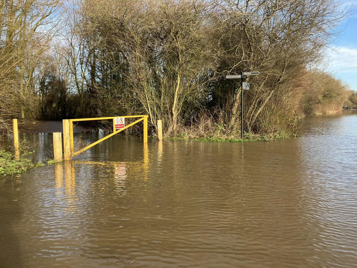 ‼️ THREAD - A major incident has been declared along the River Trent in Nottinghamshire due to flooding & the risk of further flooding caused by Storm Henk. It's due to rising river levels along the River Trent, which are yet to peak. mynottinghamnews.co.uk/major-incident…