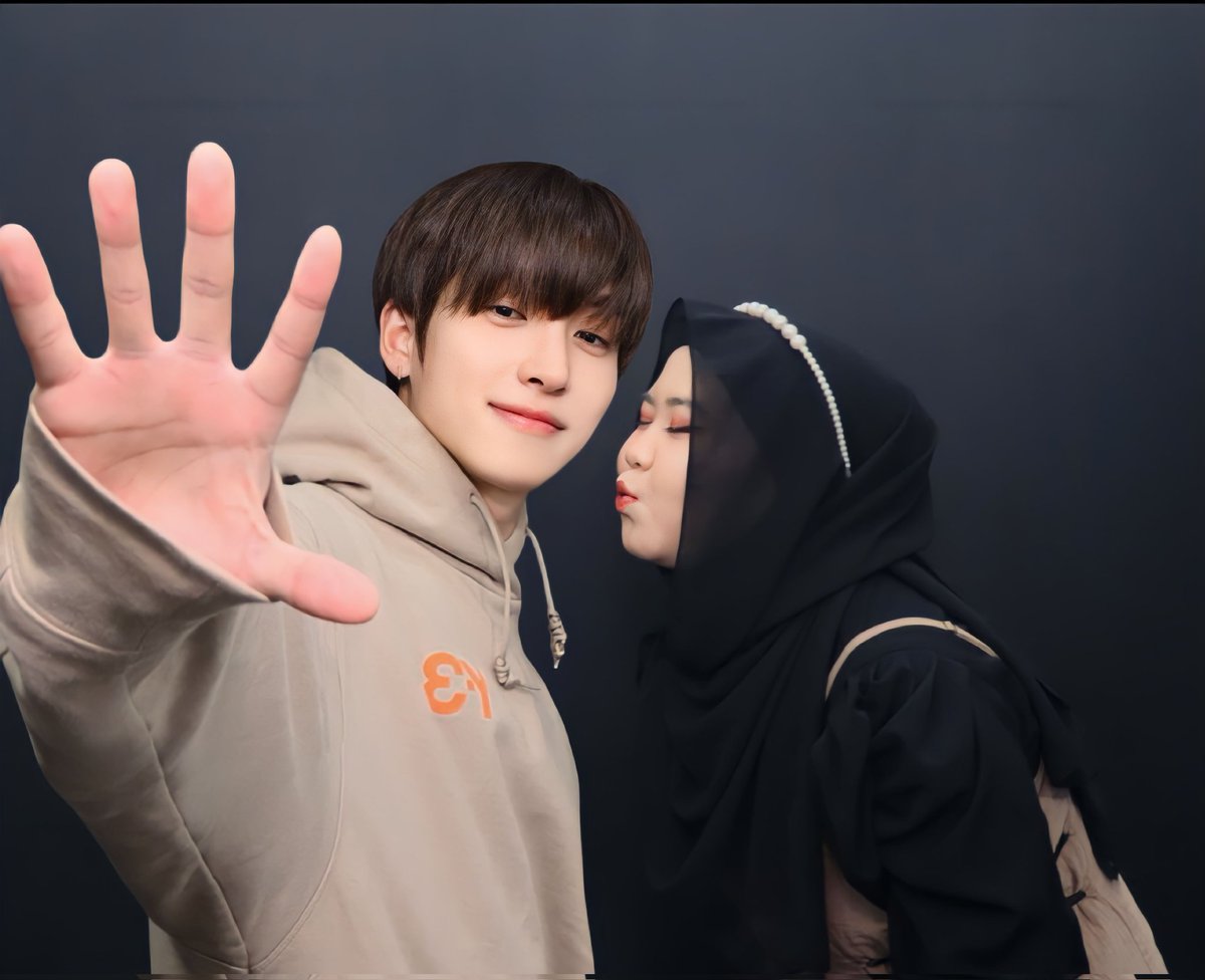 ina_rinaaa2's tweet photo. I'm starting 2024 with the person I met in 2020
I'm always with you @.thesangyeon
.
#TBSD #TheBSelcaDay #DeobiSelcaDay #더비셀카데이 #TheBShot◡̈ #THEBOYZ #상연 #SANGYEON @WE_THE_BOYZ https://t.co/oQdESPL2al