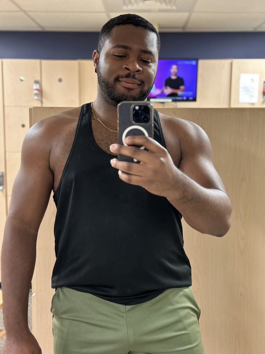 JaeDawson_'s tweet photo. I’m down 12 pounds https://t.co/qCyyB1JfHC