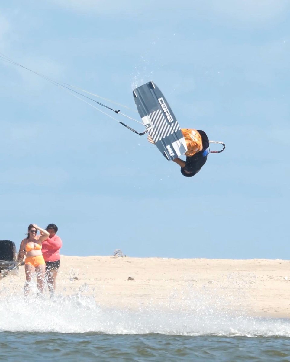 ben_beholz's tweet photo. Thank you, Brazil, for the windy and warm New Year's. It was great, and I can't wait to explore more diverse spots along the Brazilian coast. Who knows, maybe soon 🔜 #surfwithben
.
.
.
#kiteboarding #brazil #taiba #freestyle #freeyourballs #nuffinz #ridecore #prolimit https://t.co/txprth7stO