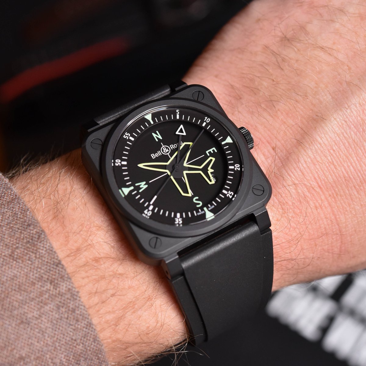 MONOCHROMEwatch's tweet image. Most @BellRossWatches are inspired by flight instruments, yes… But some of them take their inspiration and literally run with it (or, you know, fly with it). Take, for example, the BR 03 Gyrocompass.
monochrome-watches.com/hands-on-bell-…
#pilotwatch #toolwatch