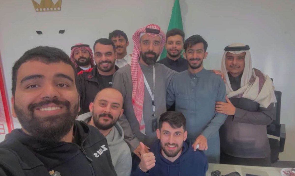 t_k7276's tweet photo. أنهيت علاقتي التعاقدية مع نادي الرياض بالوفاء والحب @AlRiyadhFC ❤️

تجربة كانت مُثرية ، أضافت لي الخبرة والمهارة 
وكسبت من خلالها أشخاص عظماء .

شكرًا لكم على التقدير جميعًا 
مجلس إدارة ، إدارة تنفيذية ، موظفين ، جماهير المدرسة الوسطى .

القادم أجمل .. نلقاكم 🤍🙏🏻 https://t.co/BPPdzyfo1A