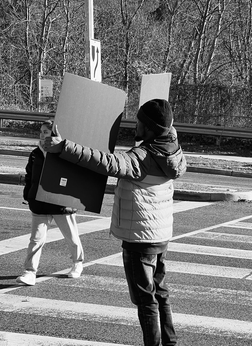 Awelewa Charles tweet media