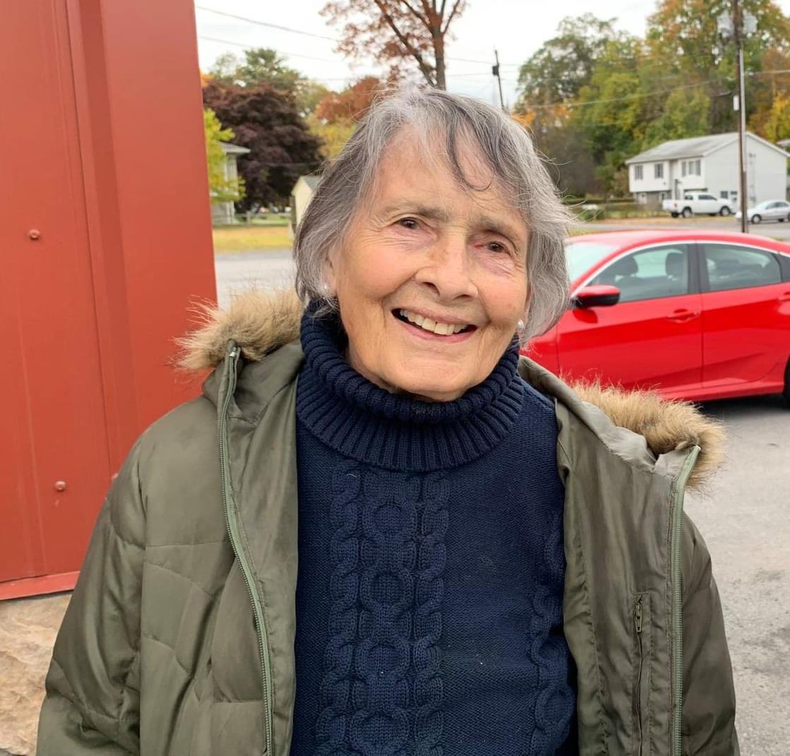 Lord_Azoth's tweet photo. Se retira con 97 años, Ramona Fradon, una leyenda, una mujer que seguía dibujando a un grandísimo nivel. Valga este hilo, como mi pequeño homenaje. https://t.co/dnFYQPZTv8