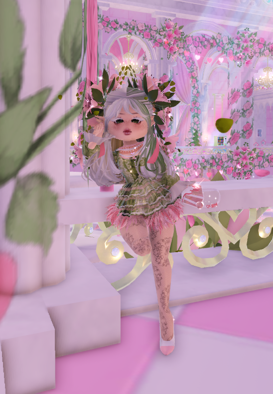 Has anyone else just been admiring the decorations for Everfriend? 💚
Show us your Everfriend outfits!!! 💚💕
