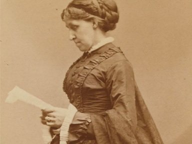 In "Little Women," playwright Kate Hamill explores how the U.S. Civil War shapes the March sisters
Read about how Alcott's own experience with the war shaped the original novel in this blog by Seattle Rep Literary Manager and Dramaturg Paul Adolphsen.

📰 bit.ly/47mJ5NT