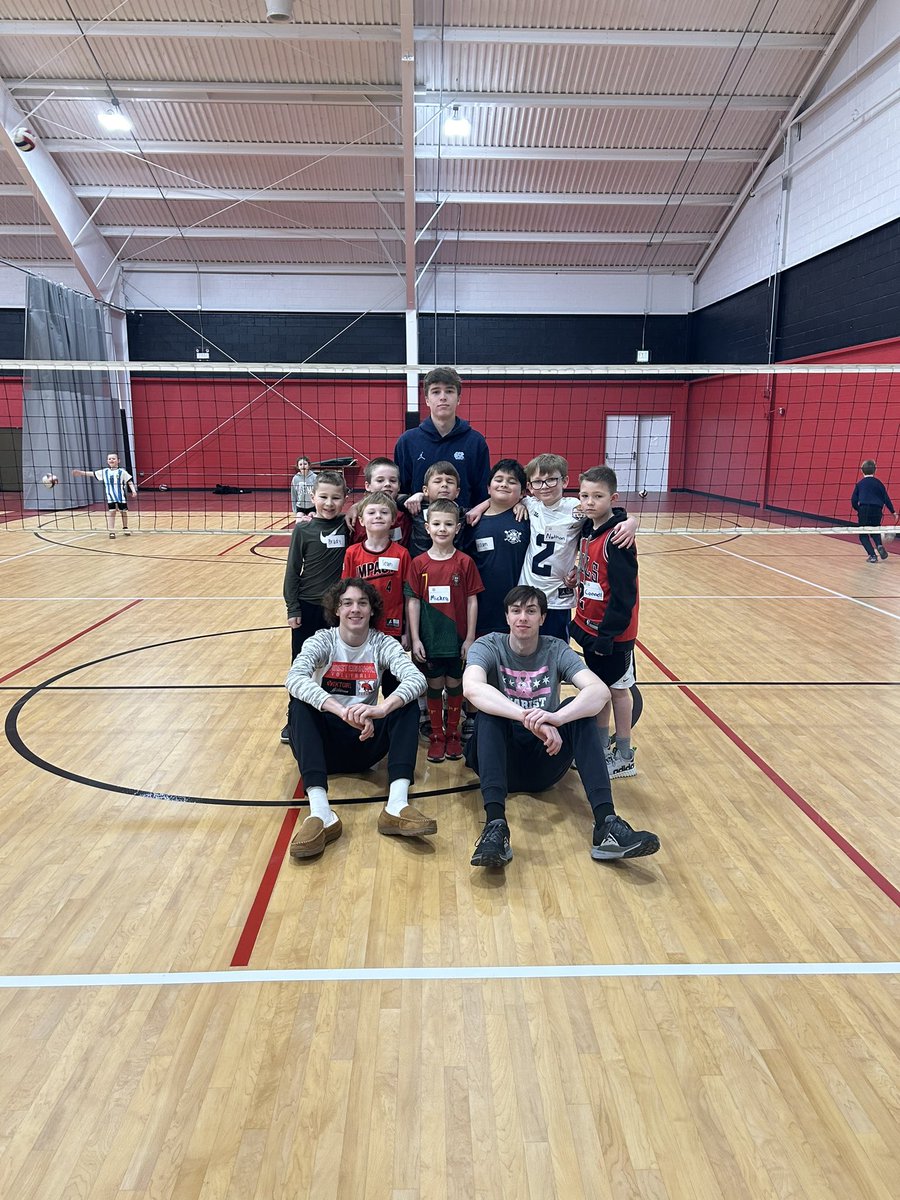 RedHawkVB's tweet photo. St. Catherine’s crew ready for Day ✌️!! #LilRedHawks 🏐📈🤙 https://t.co/6dt3J8yaY3