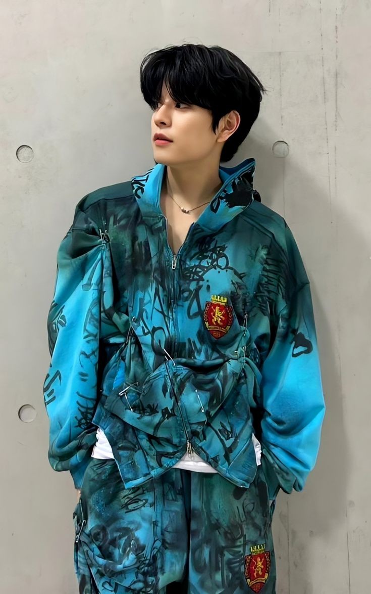 thecloudaus's tweet photo. ᅟ              ✨ Seungmin

- 23 anos. 
- MBTI: ESFJ. 
- Coreano.
- Vocal. 
- Outono vibs. 
- Hobby por fotografia. 
- Gosta de brincar e provocar os mais velhos. 
- Joga basebol e basquete. 
- Mais ativo pela manhã. 
- representa a cor rosa. https://t.co/zSkFacu265