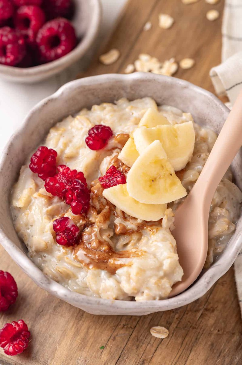jessinkitchen's tweet photo. BABY OATMEAL 👶🍼 A great beginning food for infants transitioning from breast milk or formula to solid foods. Nutrient-dense, easy to digest, and simple to make! #vegan #Veganuary #Veganuary2024 

https://t.co/8W484NNVm8 https://t.co/oSaBbZC5VN