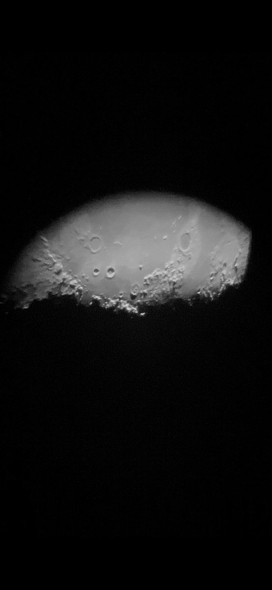 spaceexpres's tweet photo. عدسة بارلو 3x لأصحاب التلسكوبات

تضاعف تكبير عدساتك 3 مرات
جربتها و جودتها حلوه و سعرها منافس 
صور القمر هذي من تصويري بالبارلو هذي مع عدسة 10مم
https://t.co/aCq1szdKd1
توصيل للسعوديه في 10 ايام🇸🇦
.
#تلسكوب_للمبتدئين #تلسكوب #تلسكوبات #barrlow https://t.co/4lsnEZafvt
