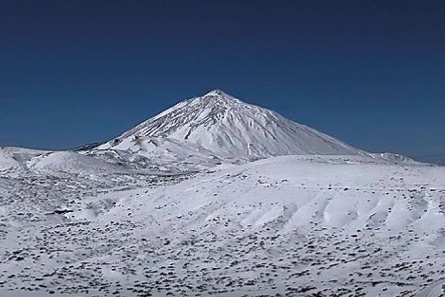 CanarianWeekly's tweet photo. #Tenerife  activates action plan for heavy snow on Mount Teide
"Operativo Nevadas" has been put into action with the main municipalities as a large influx of visitors and vehicles will be expected…

#snow #snowfall #teide #mtteide #mountteide

https://t.co/UjJTIFrly3 https://t.co/mxSlLJb9c3