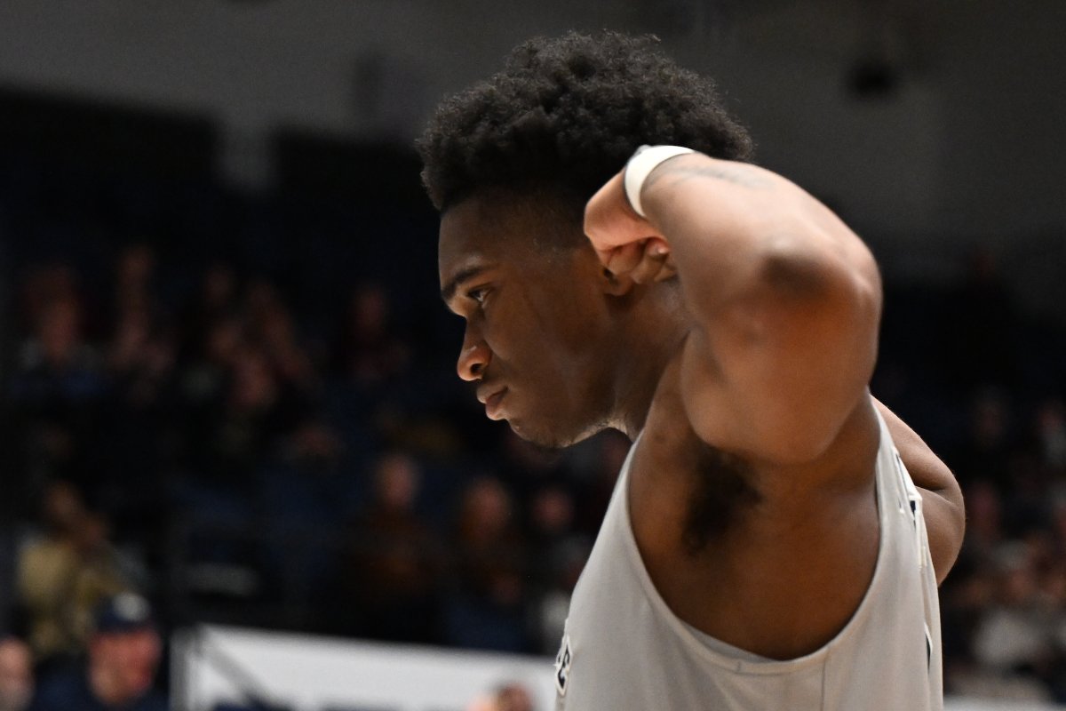 GW_MBB's tweet photo. .@dbuchananjr2 in his A-10 debut:

38 points / 6 rebounds / 4 steals

✅ Most points by a freshman in the NCAA this year
✅ Second-most points by any A-10 player this year
✅ Most points for a GW freshman since 1999

#RaiseHigh https://t.co/eANtNA3Soe