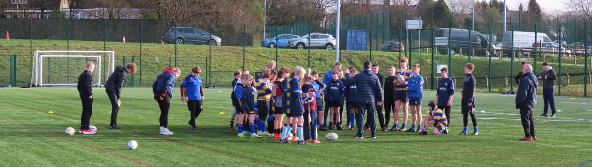 simon_finnan's tweet photo. A great morning....@Burnley_RUFC Juniors having two hours of rugby fun @PrairieSport 

U18s / U17s players - Molly, Myles, Gabriel, Michael &amp; Billy all lending a hand.

#thefuture 

🙂🏉👍 https://t.co/t8Hhh1utA6