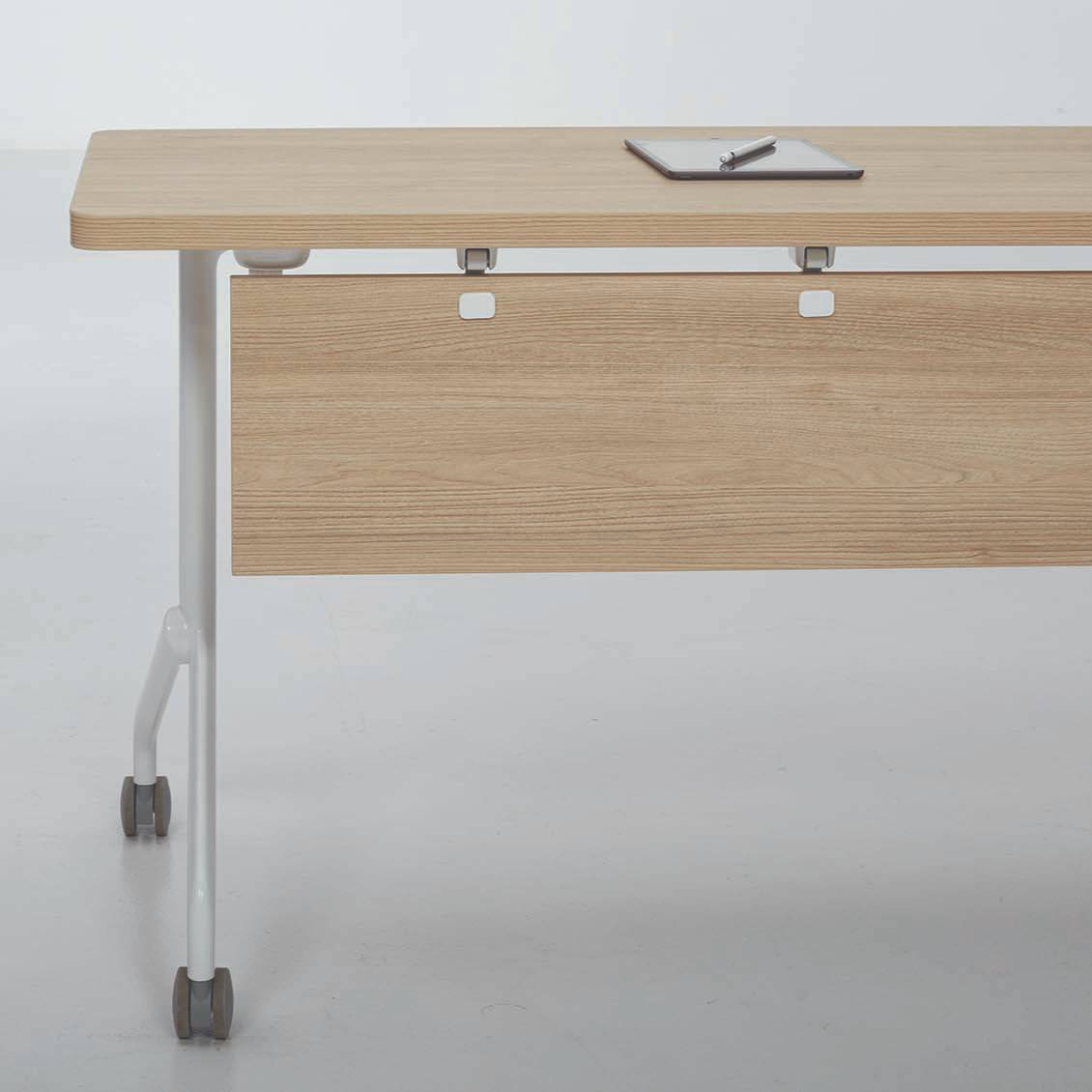 LookerOfficeRD's tweet image. “Look at all this space for activities!” 🚀
#kupptable #nestingtables