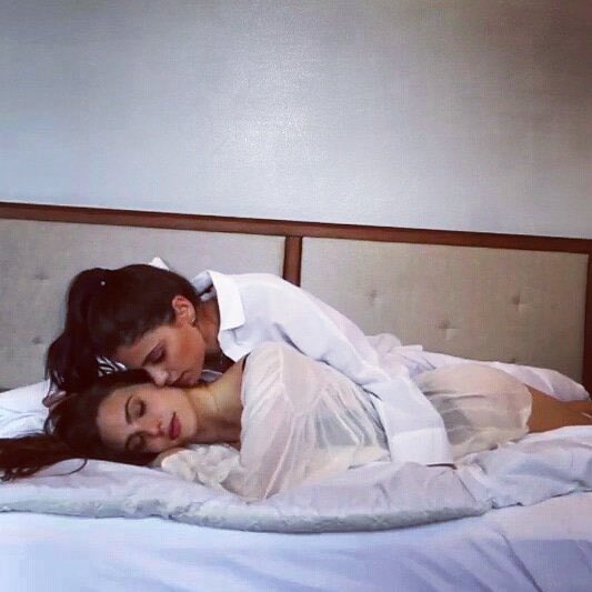 zwanheda's tweet photo. i miss this juliantina era, we were happy and we knew it https://t.co/Td8rUfcJtp
