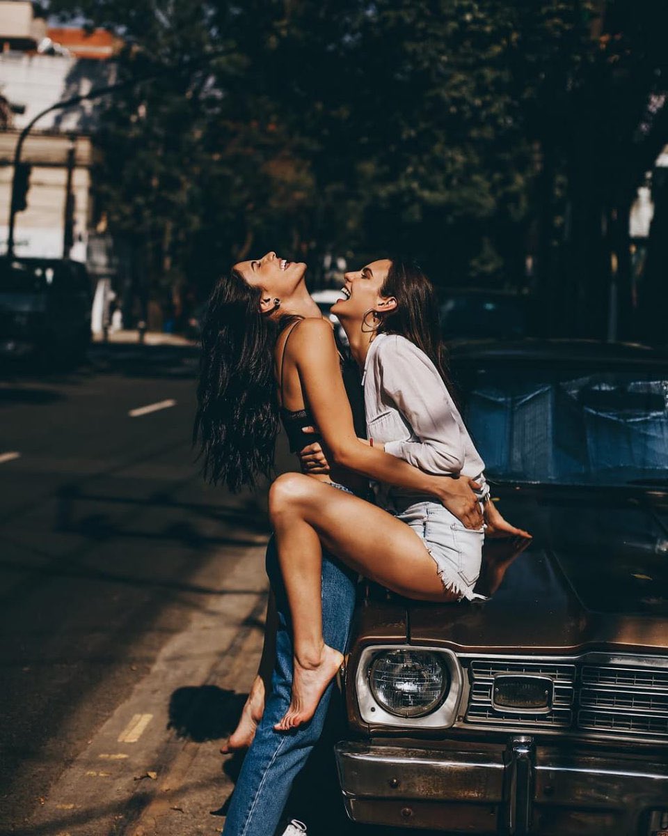 zwanheda's tweet photo. i miss this juliantina era, we were happy and we knew it https://t.co/Td8rUfcJtp