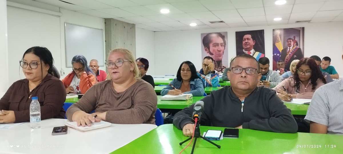 ArriechiNixon's tweet photo. #AHORA presente junto a mi equipo de trabajo y entes adscritos en videoconferencia con nuestra ministra @_LaAvanzadora desde la gobernación del Edo Lara
#PuebloEstableYEnPaz 
@NicolasMaduro 
@MPPEDUCACION 
@IpasmeOficial 
@AdolfoP_Oficial https://t.co/P1OaxK8gMW