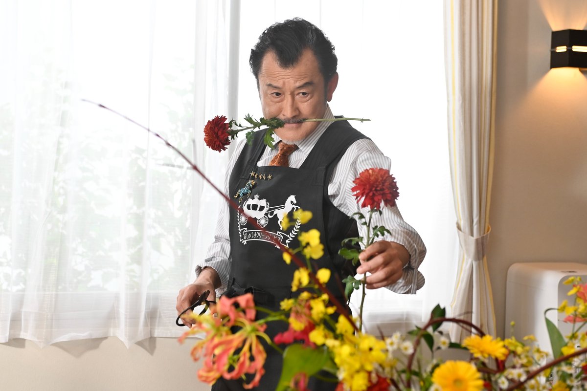 ／
アラフォーはるたんが挑む待望の続編
『#おっさんずラブ-リターンズ-』
いよいよ今夜スタート☃️🧣
＼

💒大乱闘ウエディング⁇
🩷はるたん(#田中圭)&amp;牧(#林遣都)の
ラブラブ新婚生活
🦄ユニコーン家政夫・武蔵(#吉田鋼太郎)降臨
などなど……

とーっておきの
【当日限定場面写真】大公開だお🤍