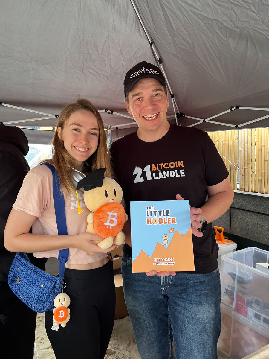 Did you know: when you adopt a #LittleHODLer, he’s shipped to you by bitcoiners, from a #Bitcoin warehouse in Germany 🇩🇪

Big thank you to <a href="/copiaro/">Copiaro 🚛💨</a> who looks after all Little HODLers while they wait for their new home 🧡

<a href="/R0nanza/">Ronny | Copiaro</a> rocks 🙌