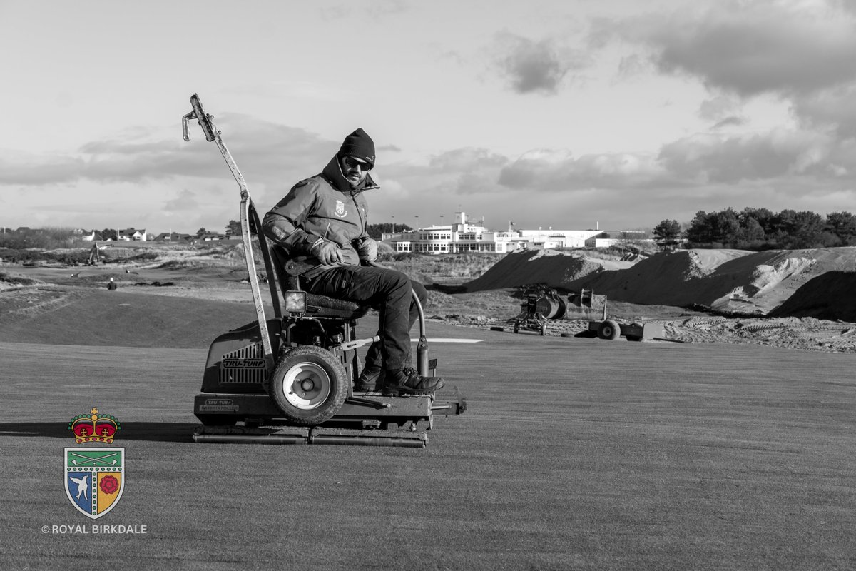 The new 14th green getting its first roll

#royalbirkdale #golf #golfcourse
