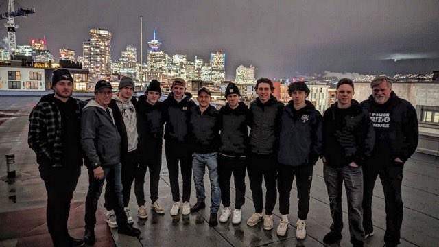 OddSquadProd's tweet photo. On January 2, 2023, Oddsquad hosted six players from the Calgary Hitmen, along with Mike Moore ( Hitmen VP and Governor) and Kevin Hodgson (ED of HEROS Hockey). 🙏 VPD Superintendent Tyrone SIDEROFF and Sgt Chris Koch provided all the supports and resources.  #thinkprevention https://t.co/Dj3jx63621