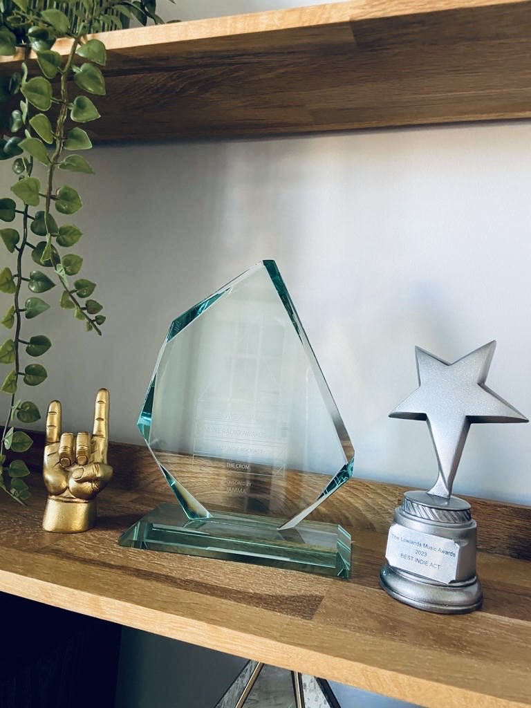 In exactly 3 weeks, it’s the @Radio_WIGWAM Awards. To have won this trophy last year means everything. If we could bring another one home, it would be a dream come true. DARE TO DREAM #radiowigwamawards